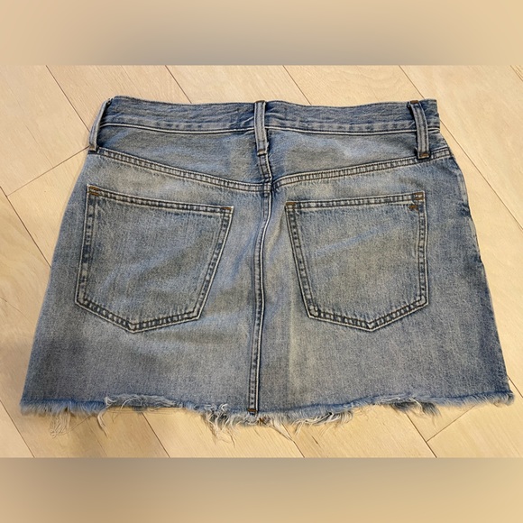 Madewell Rigid Denim Relaxed Mini Skirt in Rosehill Wash / SIZE 28 - Picture 2 of 4
